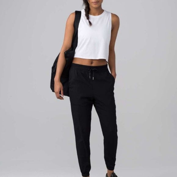 lululemon athletica Pants - Lululemon In-Depth Black Jogger (28") size 4